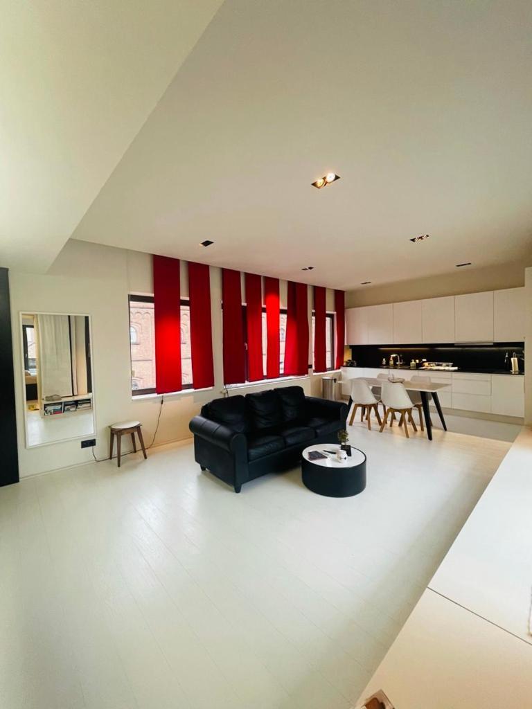 Down Town Penthouse With Private Parking Appartement Brussel Buitenkant foto