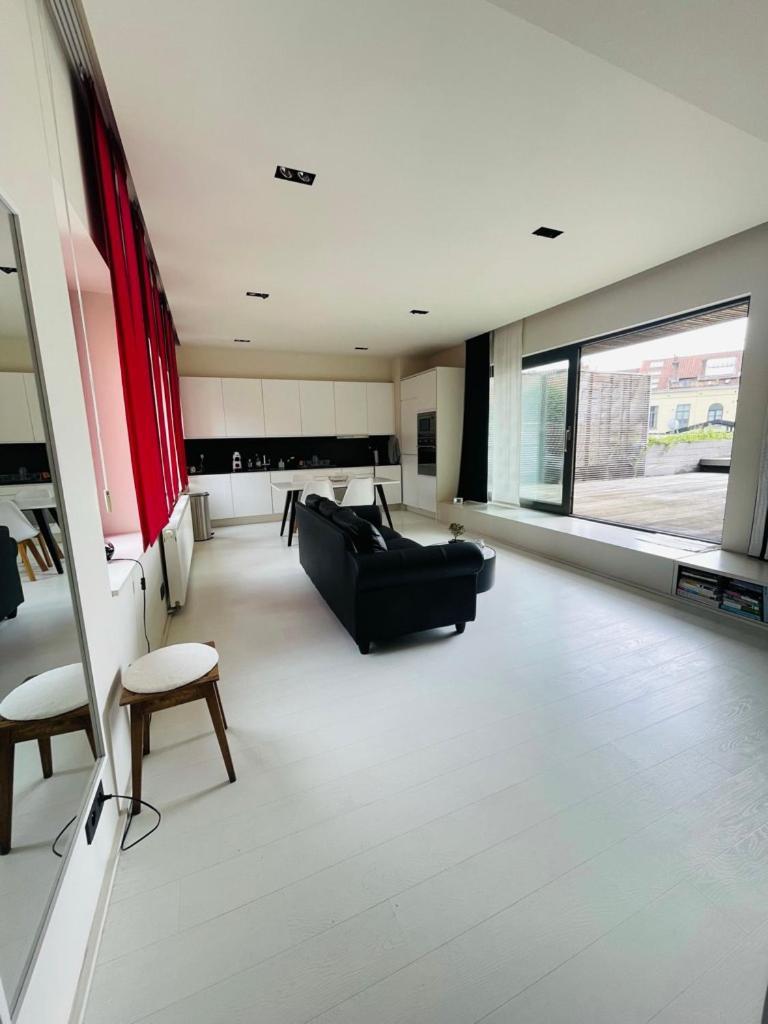 Down Town Penthouse With Private Parking Appartement Brussel Buitenkant foto