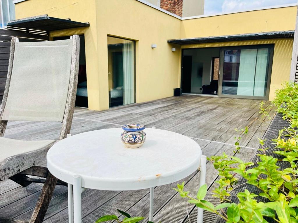 Down Town Penthouse With Private Parking Appartement Brussel Buitenkant foto