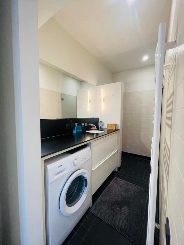 Down Town Penthouse With Private Parking Appartement Brussel Buitenkant foto